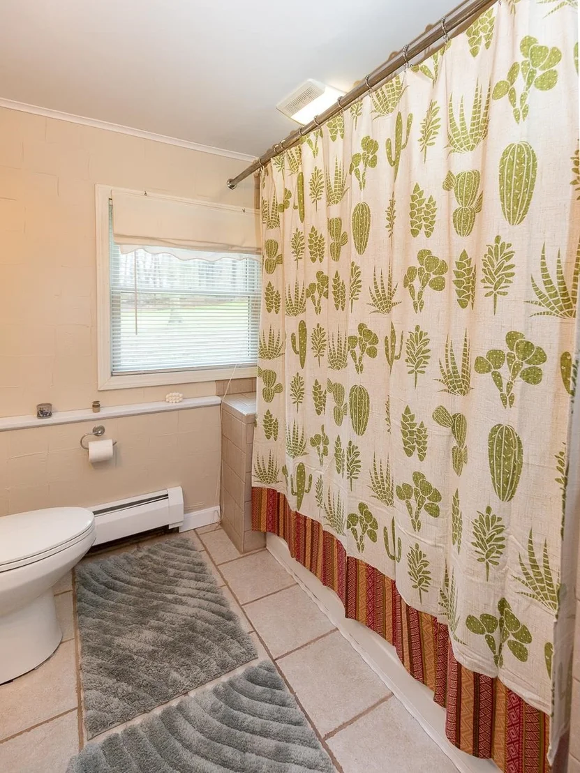 Photo of 8 Laurel