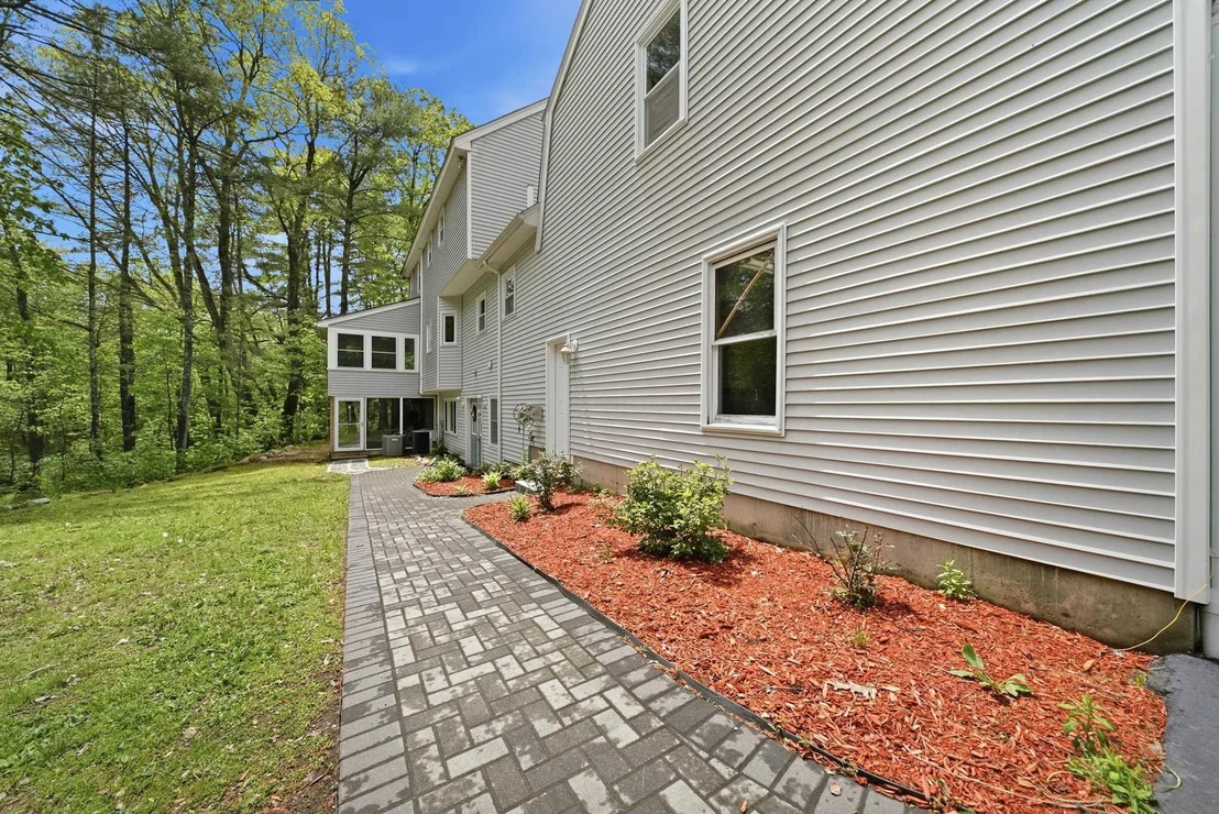 Photo of 7 Stony Point