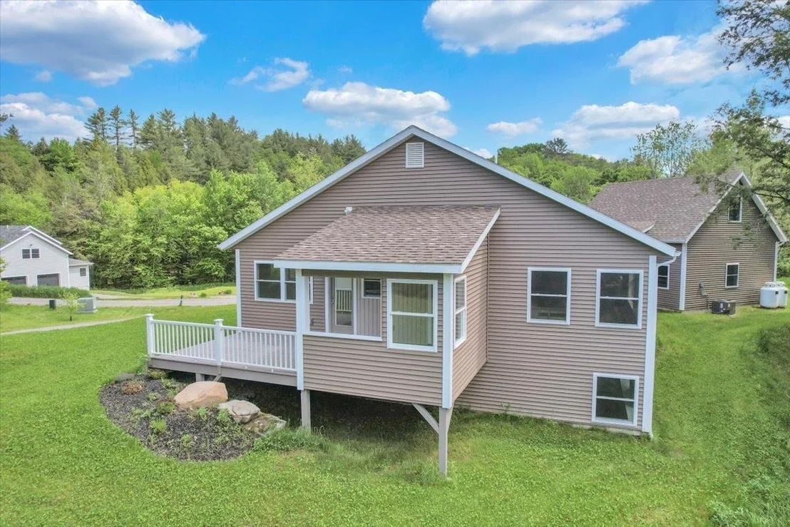 Photo of 49 Hemlock