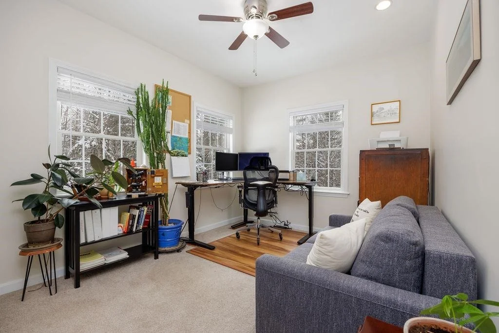 Photo of 3877 Main