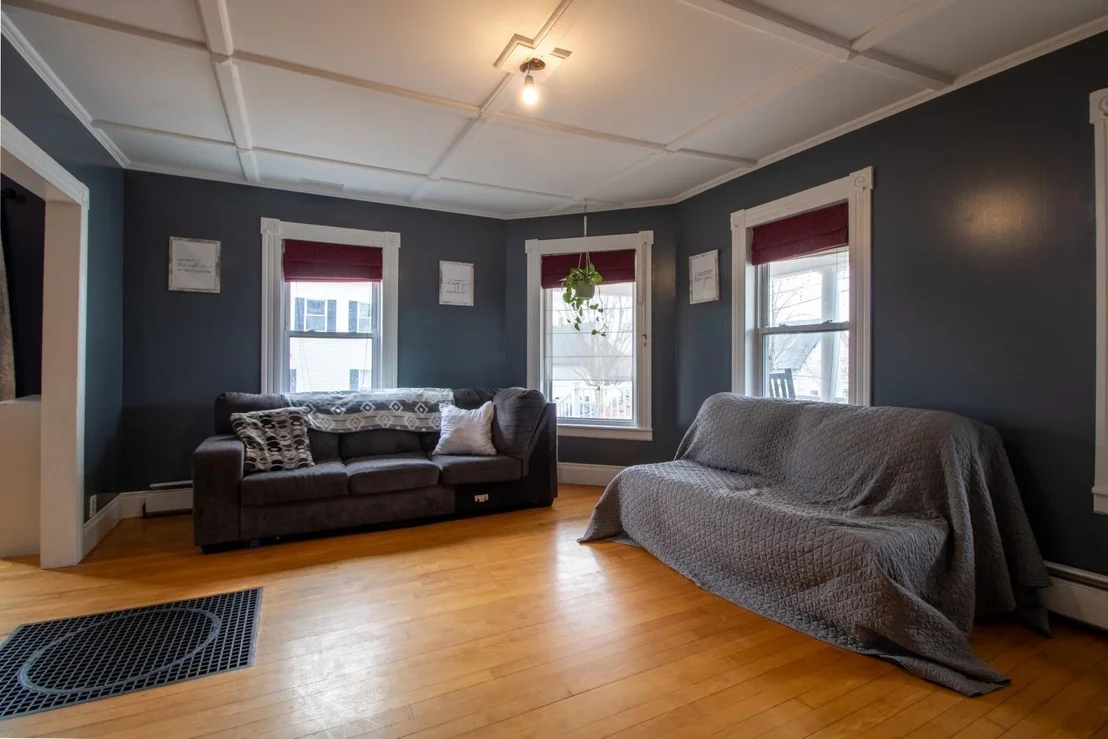 Photo of 44 Taylor