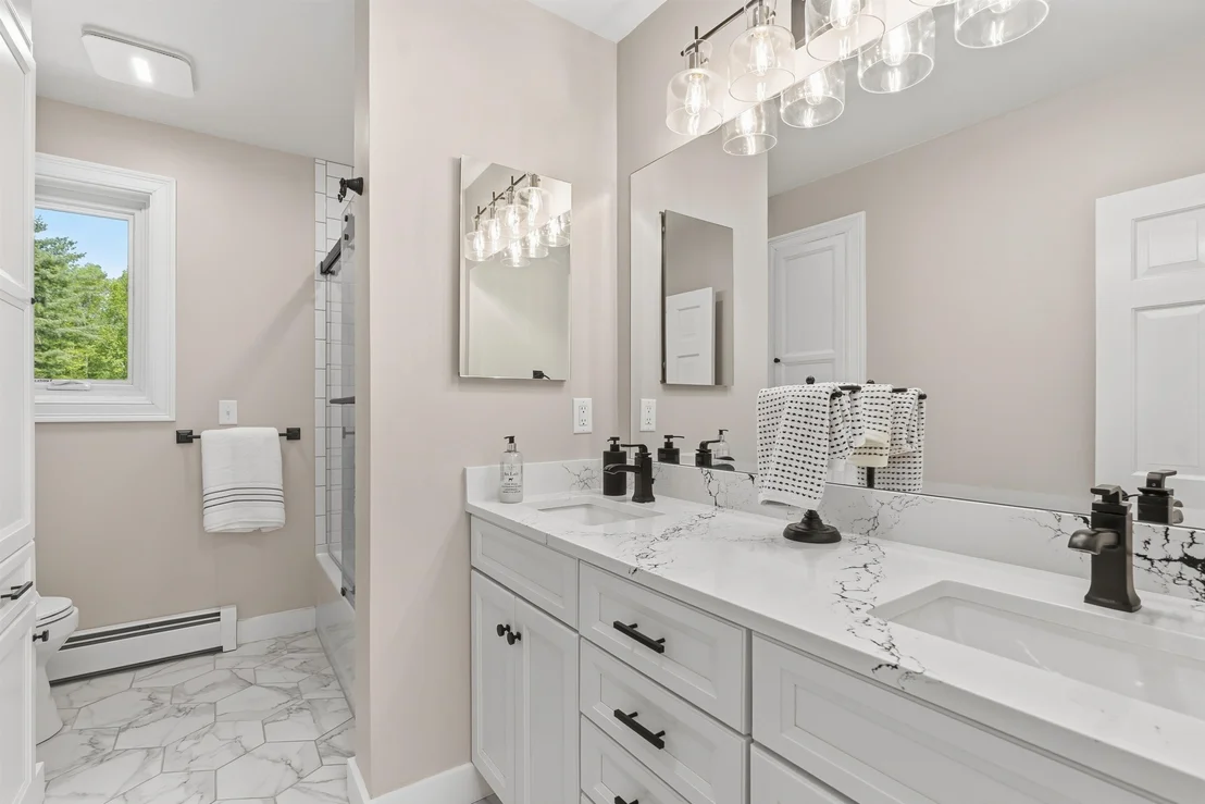 Photo of 56 Corinthian