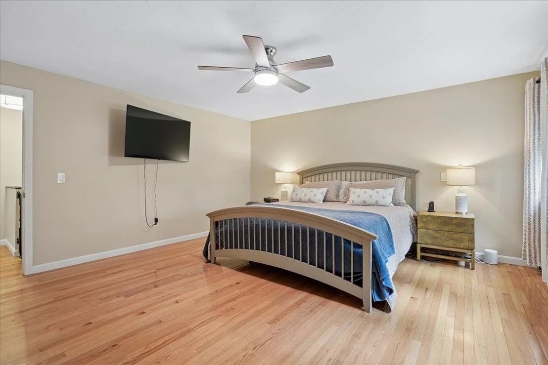 Photo of 72 Oakmont