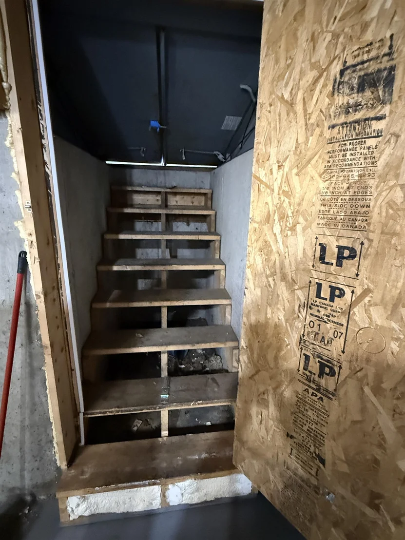 Photo of 220 Hall Stream