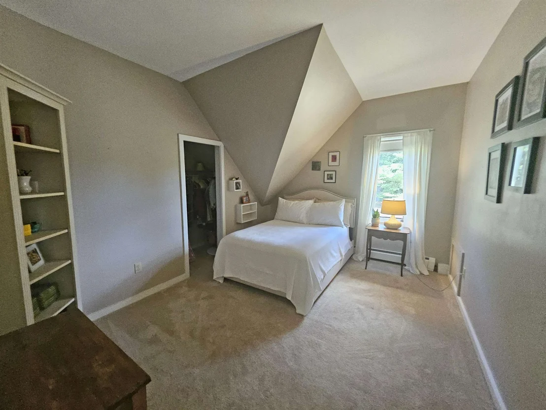 Photo of 5 Hillwinds North