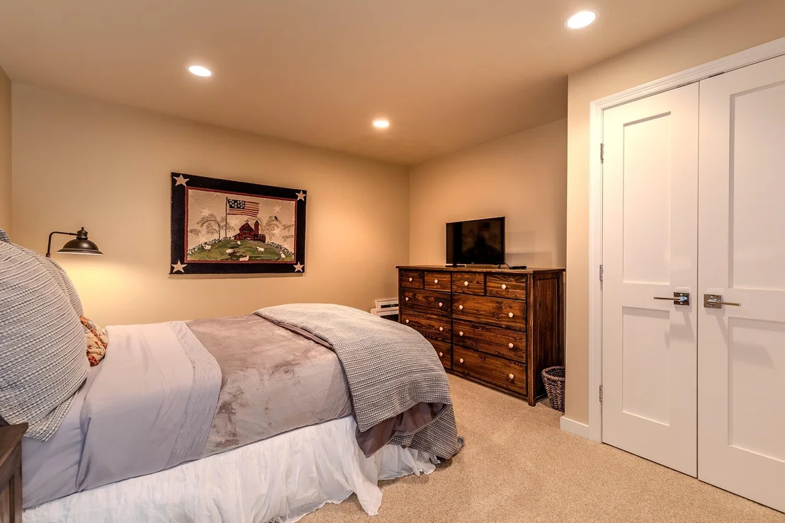 Photo of 3 Linscott