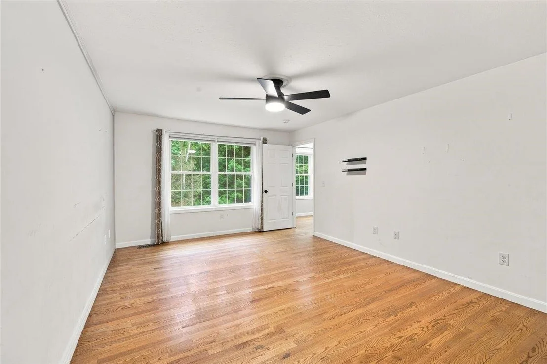 Photo of 5 Ames