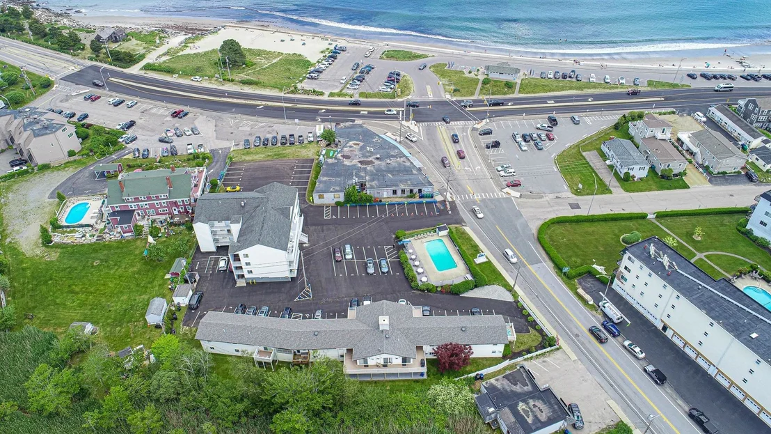 Photo of Unit 11 at 933 Ocean