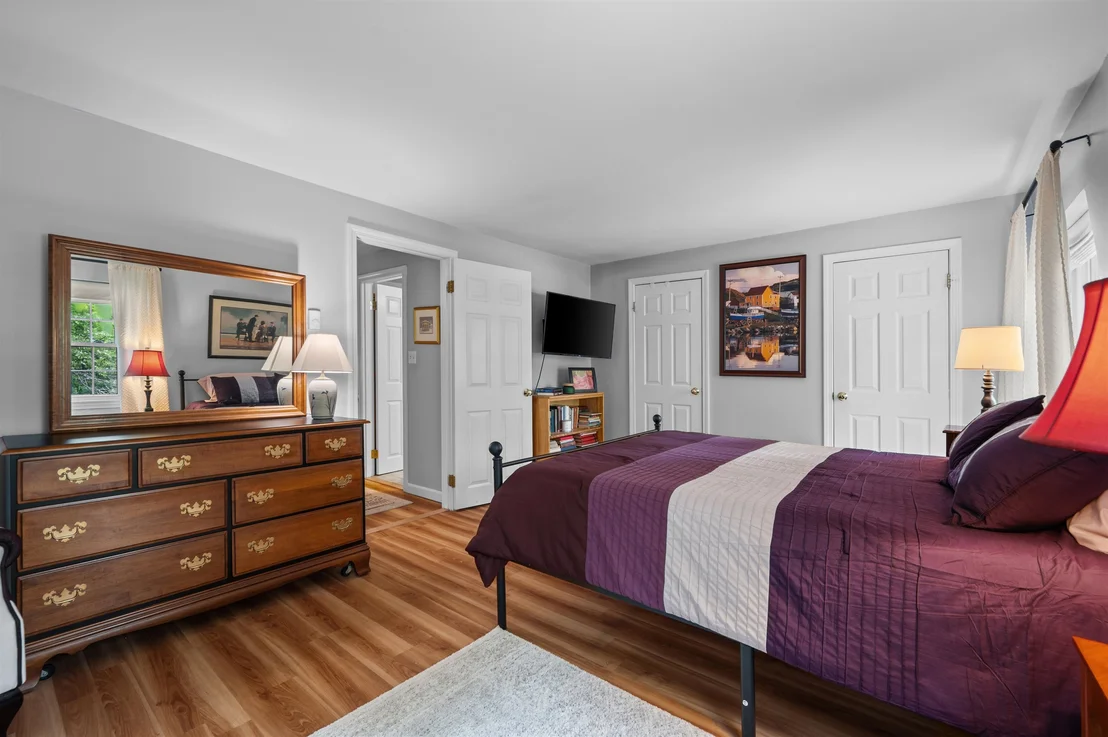 Photo of 8 Pine Grove