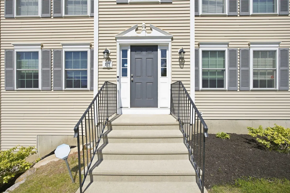 Photo of 317 University