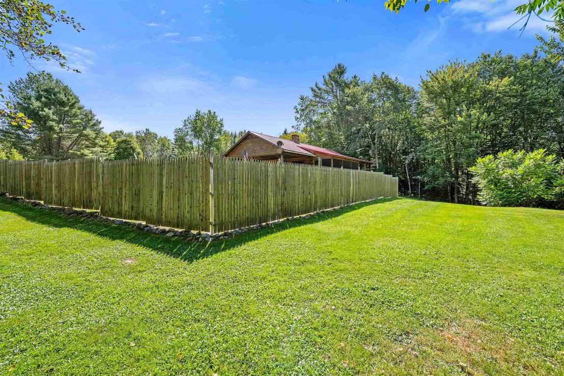 Photo of 162 South Lunenburg