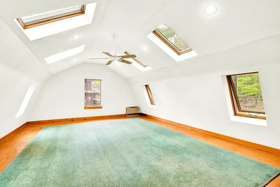 Photo of 759 1St Crown Point