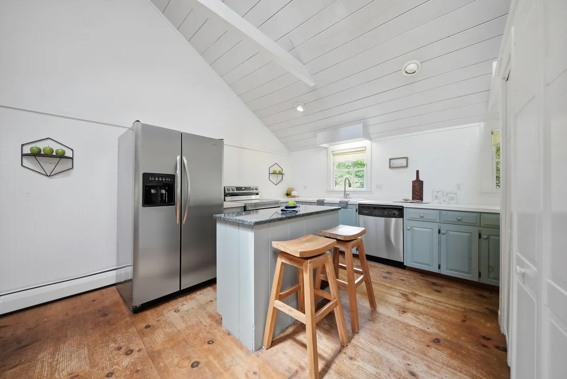Photo of 60 Old Deerfield