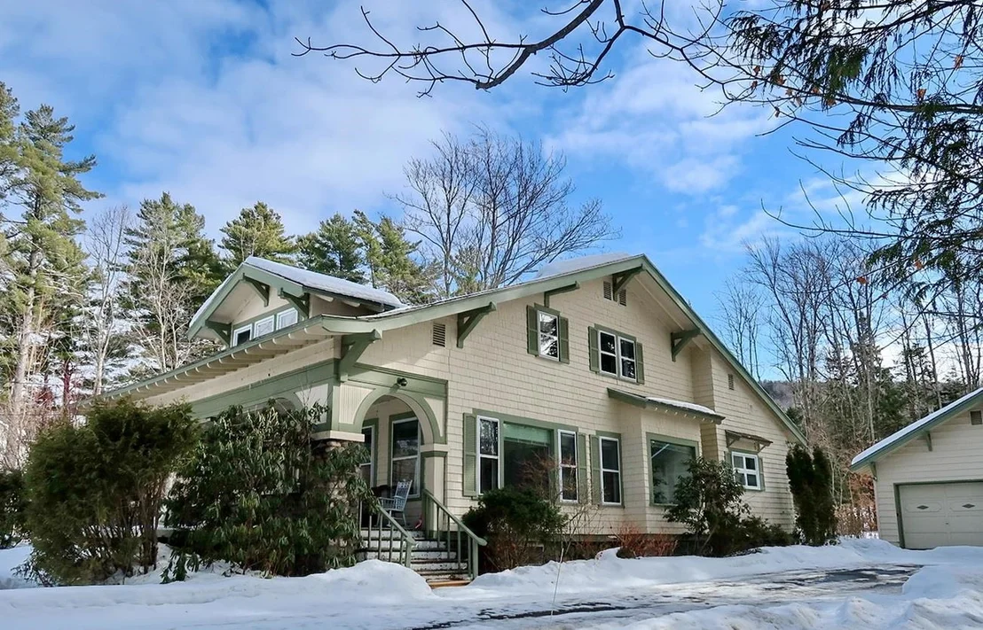 Photo of 2480 Main