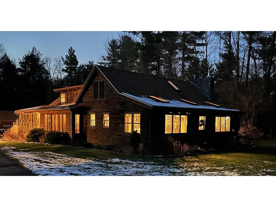 Photo of 709 West Milton