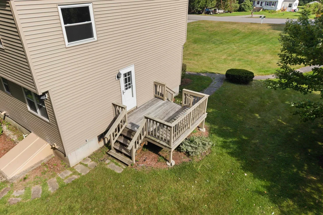 Photo of Unit UNITLUNITR at 31 Juniper