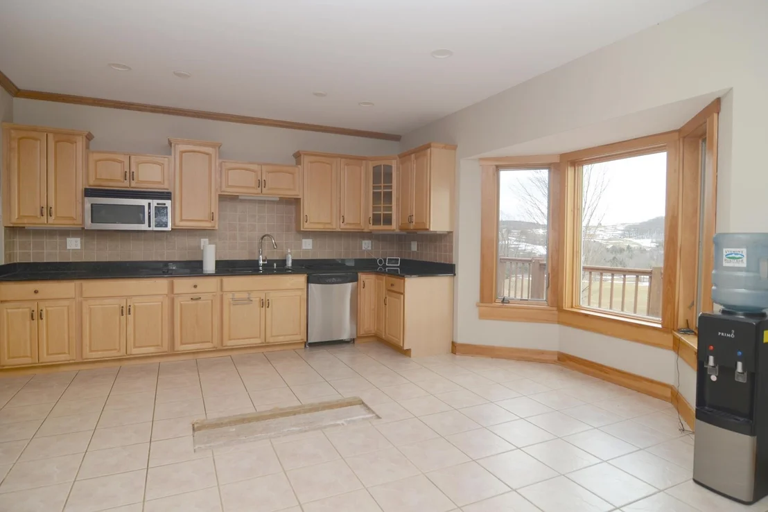 Photo of 734 Herrick