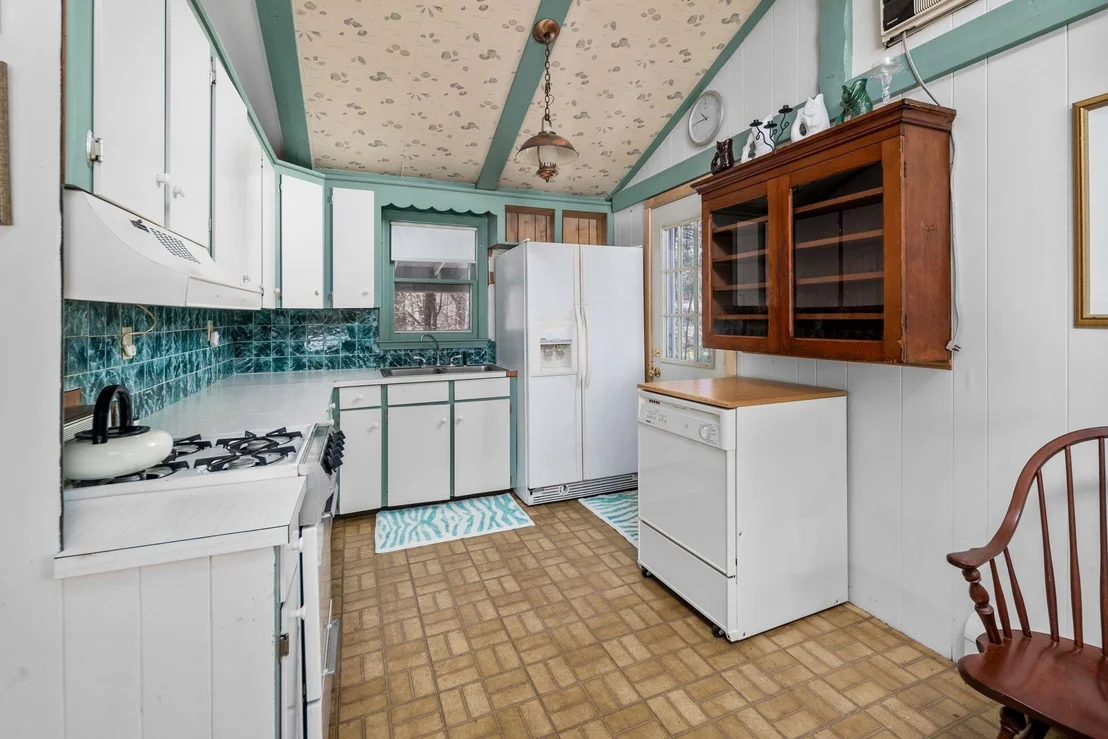 Photo of 14 Beacon Street