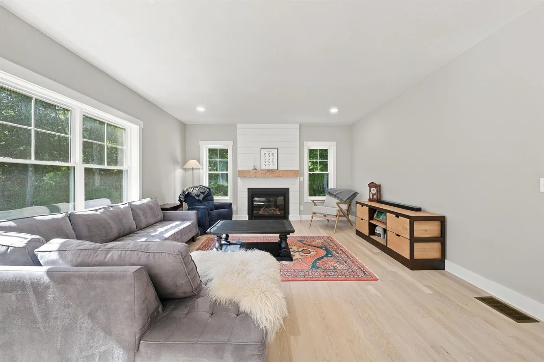 Photo of 141 Londonderry