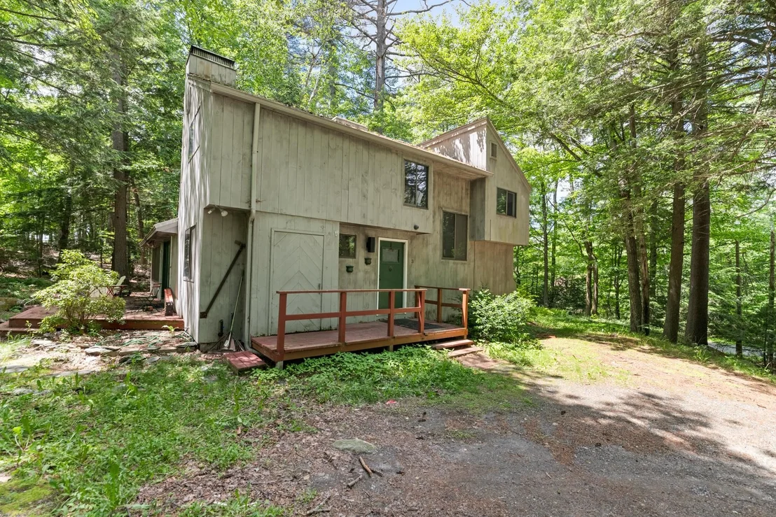 Photo of 3 Longwood