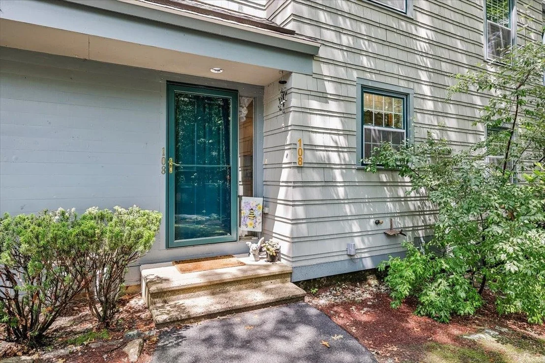 Photo of Unit 108 at 1465 Hooksett