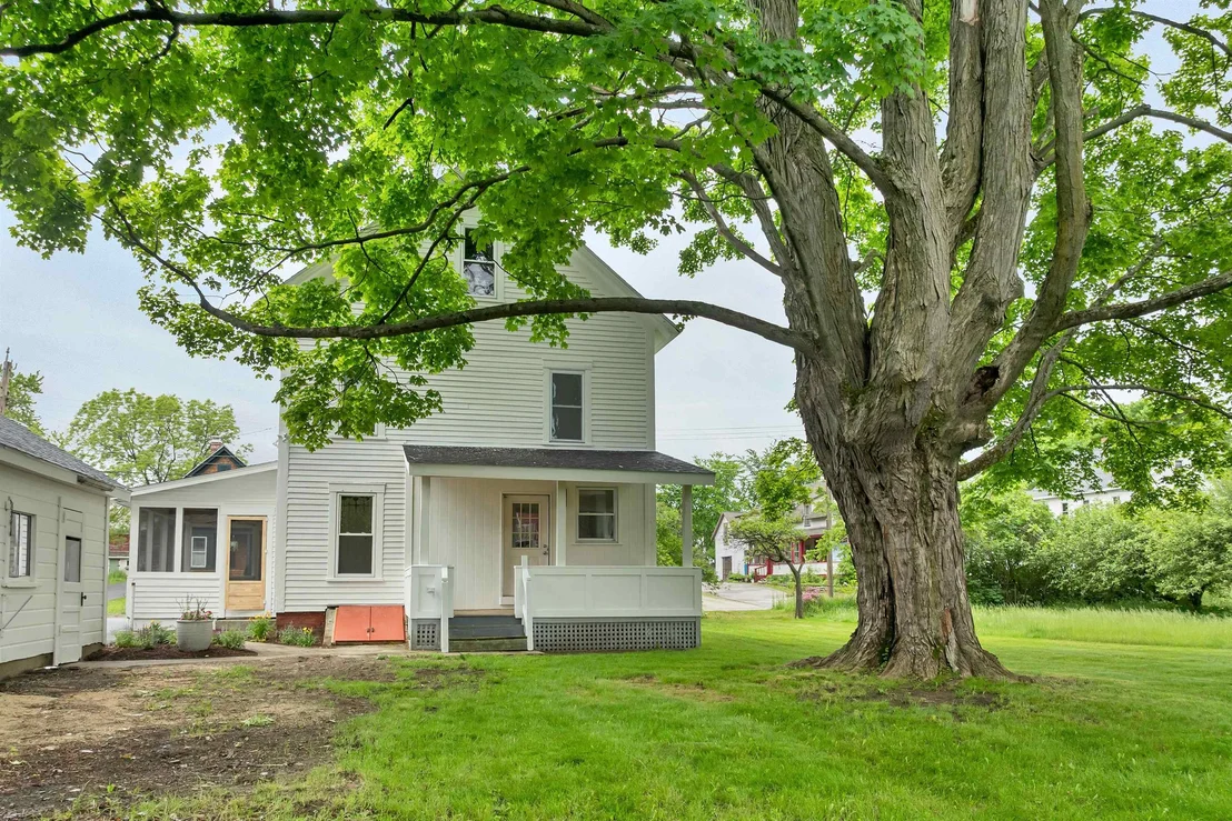 Photo of 33 Spruce