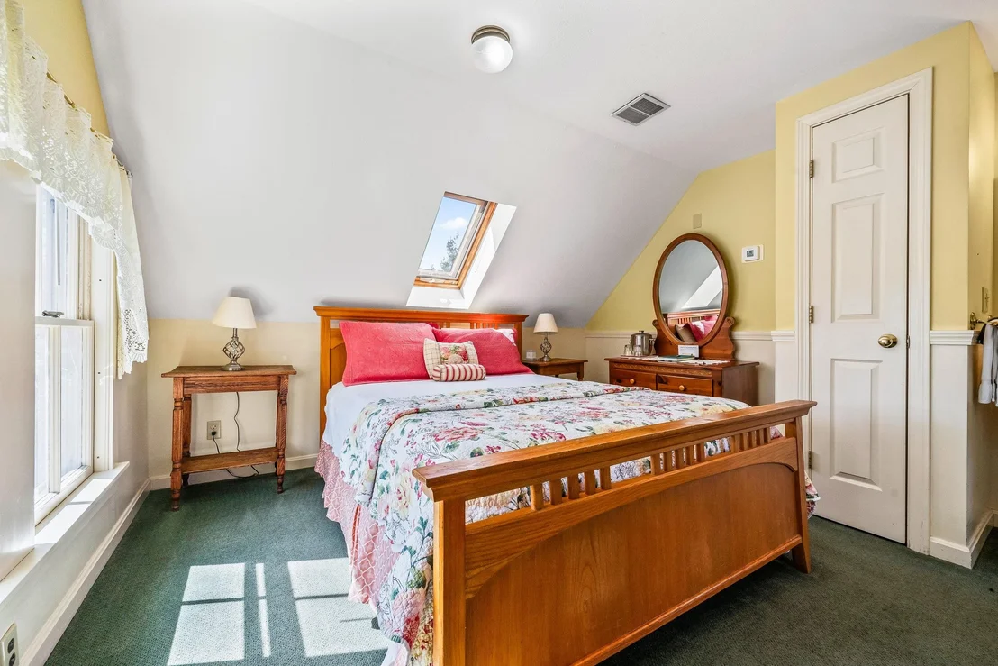 Photo of 12 Thorn Hill