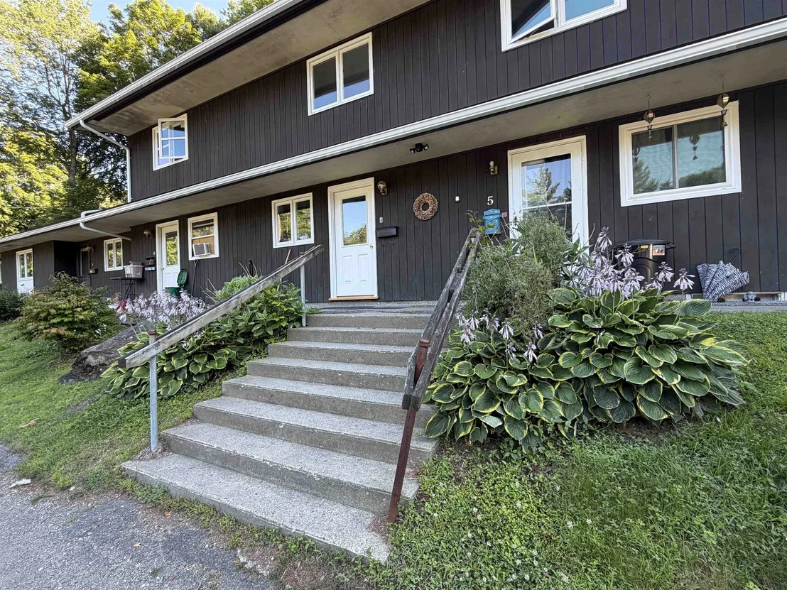 Photo of Unit 4 at 39 Brookside
