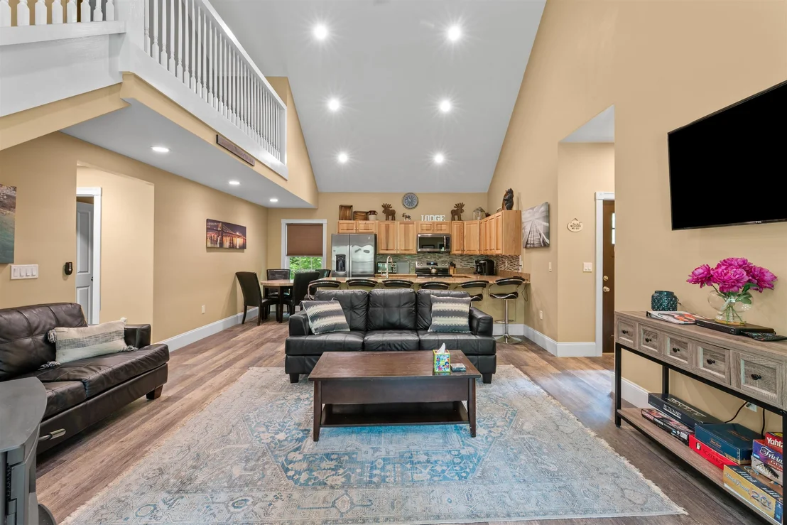 Photo of 177 Alpstrausse