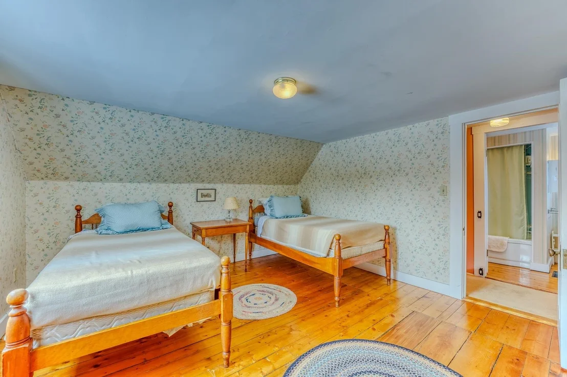 Photo of 249 Mountain View