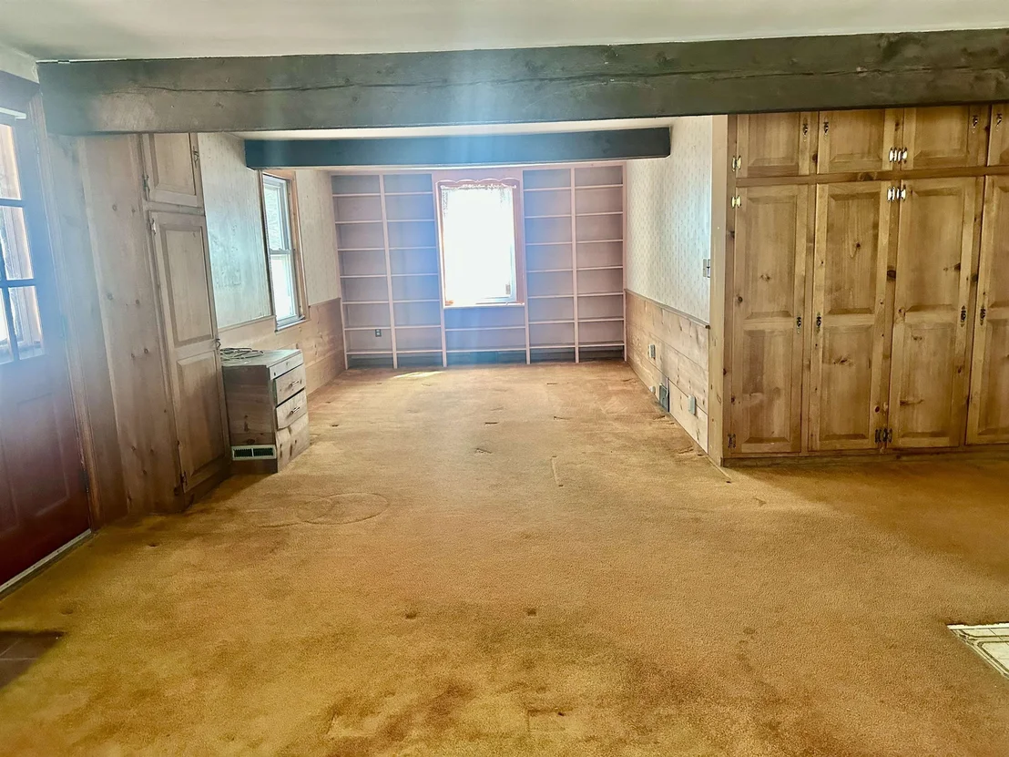 Photo of 1188 Valley