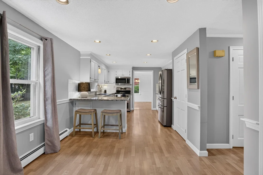 Photo of 2 Queensway