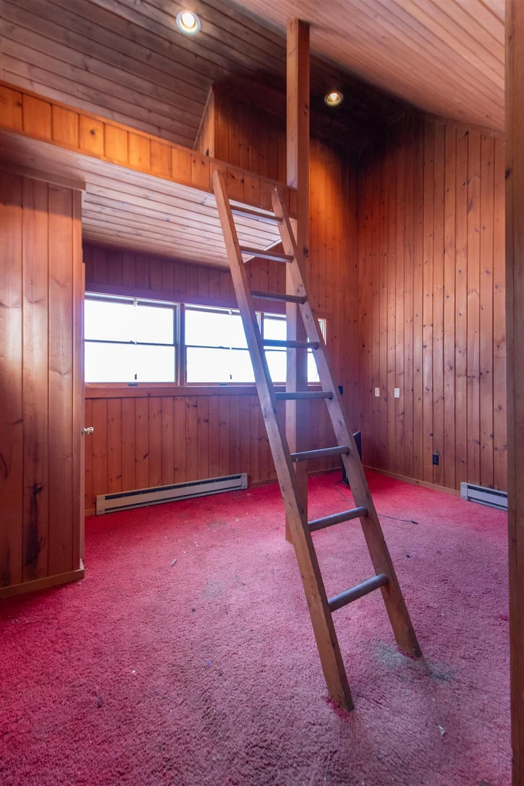 Photo of 2431 Roaring Brook