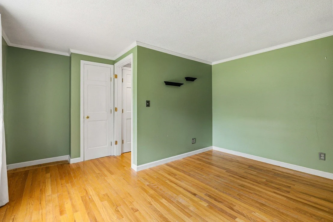 Photo of 8 Brookhaven