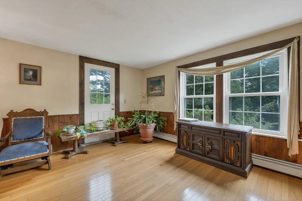Photo of 533 Ellsworth Hill
