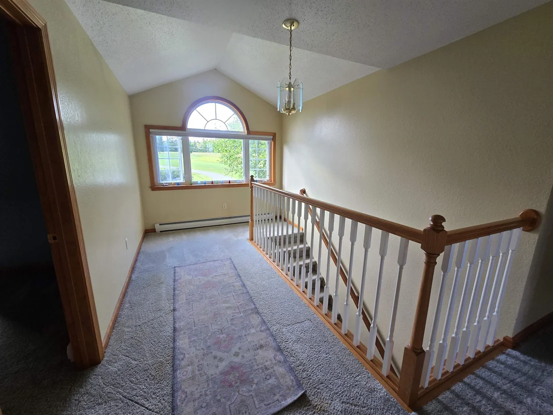 Photo of 892 Burton Hill