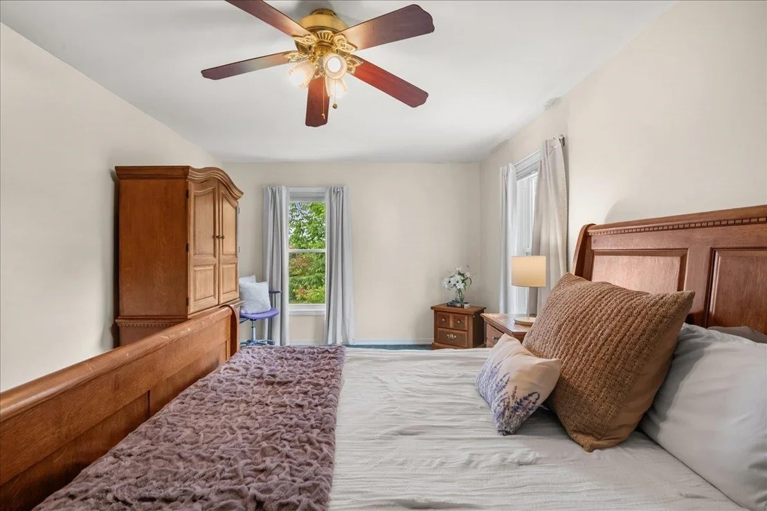 Photo of 381 Bennett