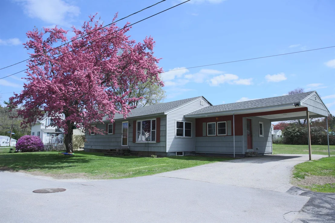 Photo of 6 Emerson