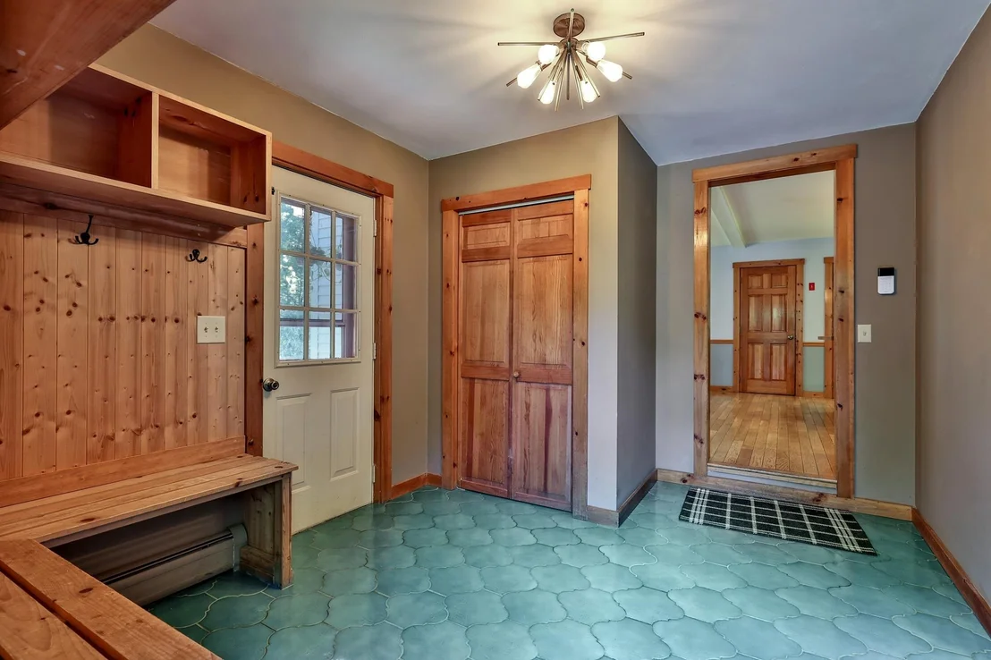 Photo of 38 Stony Brook