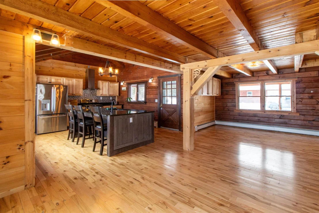 Photo of 2431 Roaring Brook