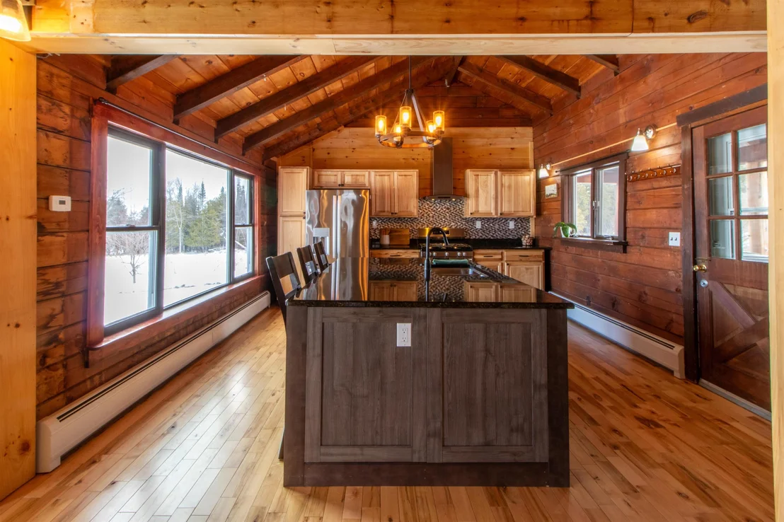 Photo of 2431 Roaring Brook