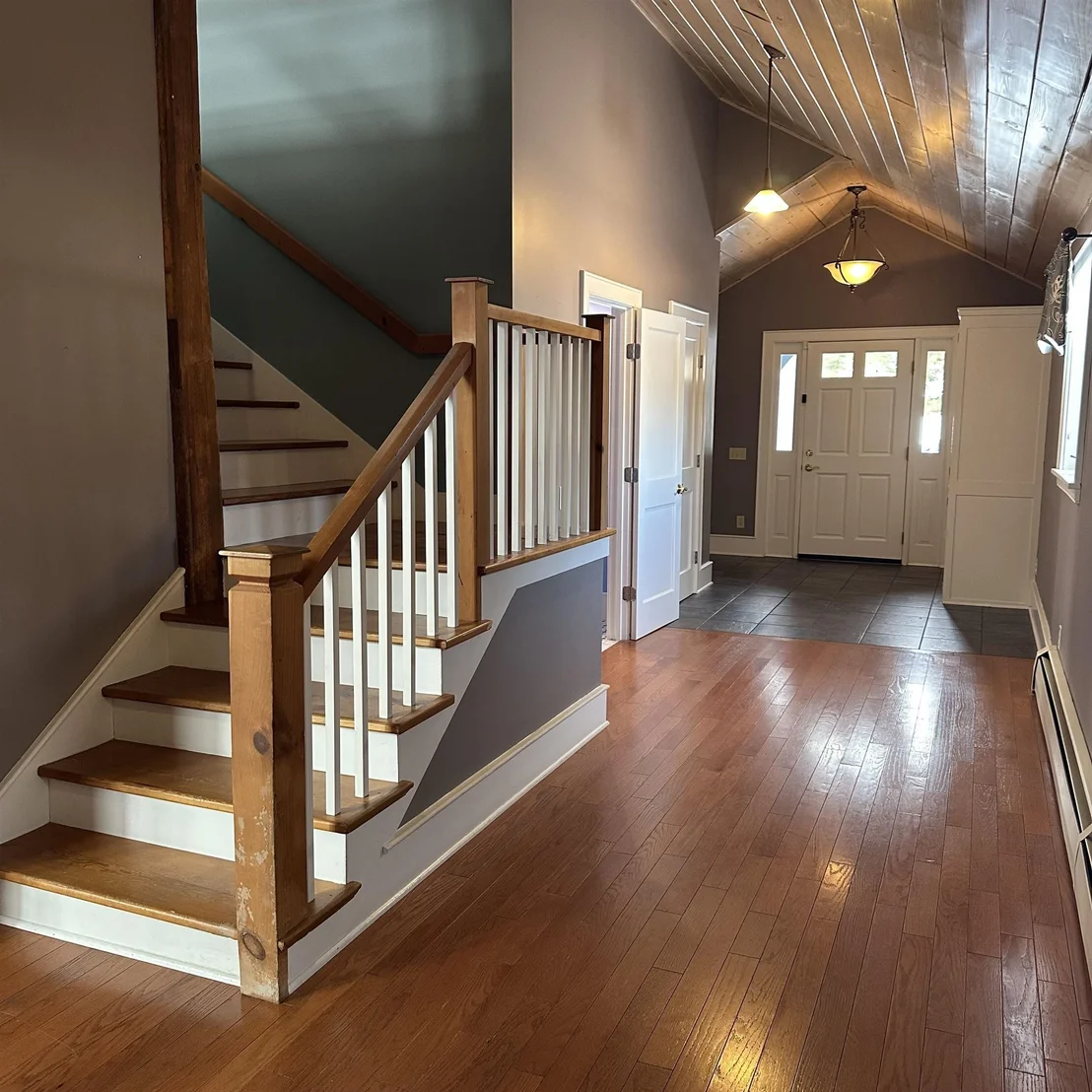 Photo of 2112 Middle