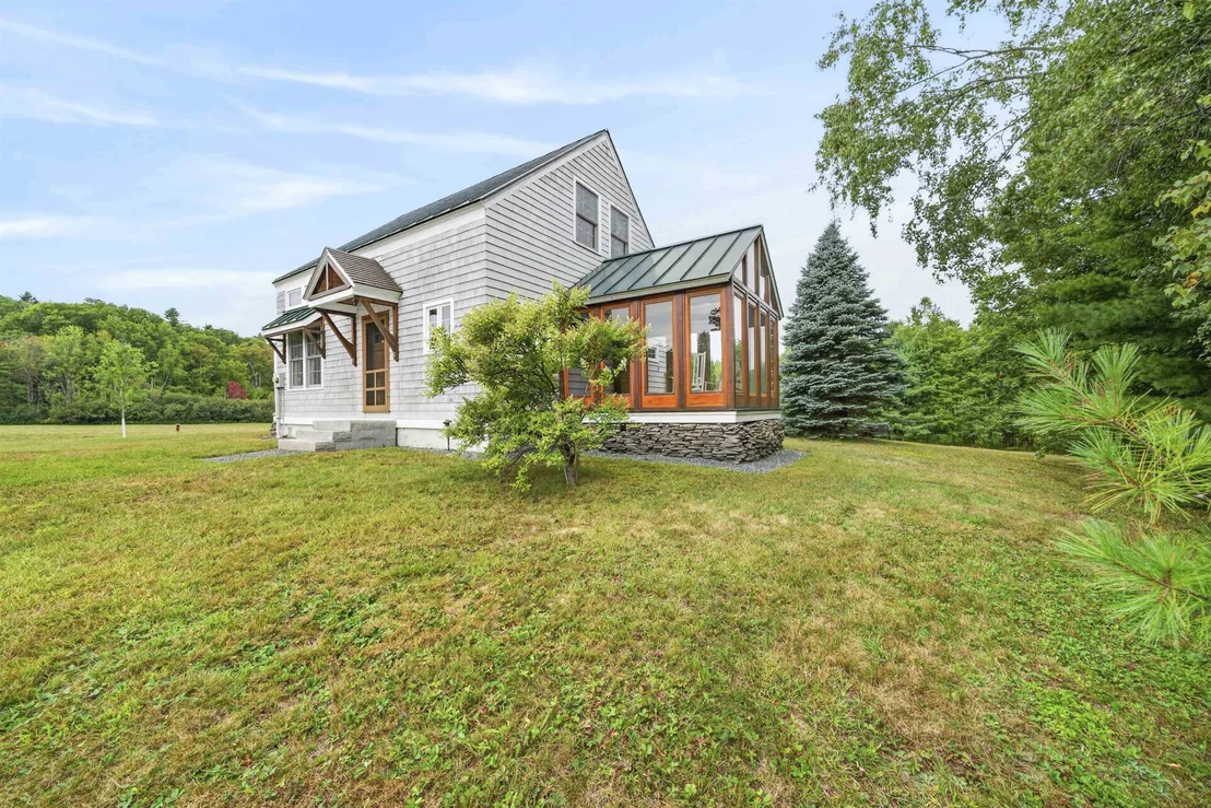 Photo of 854 Murray Hill
