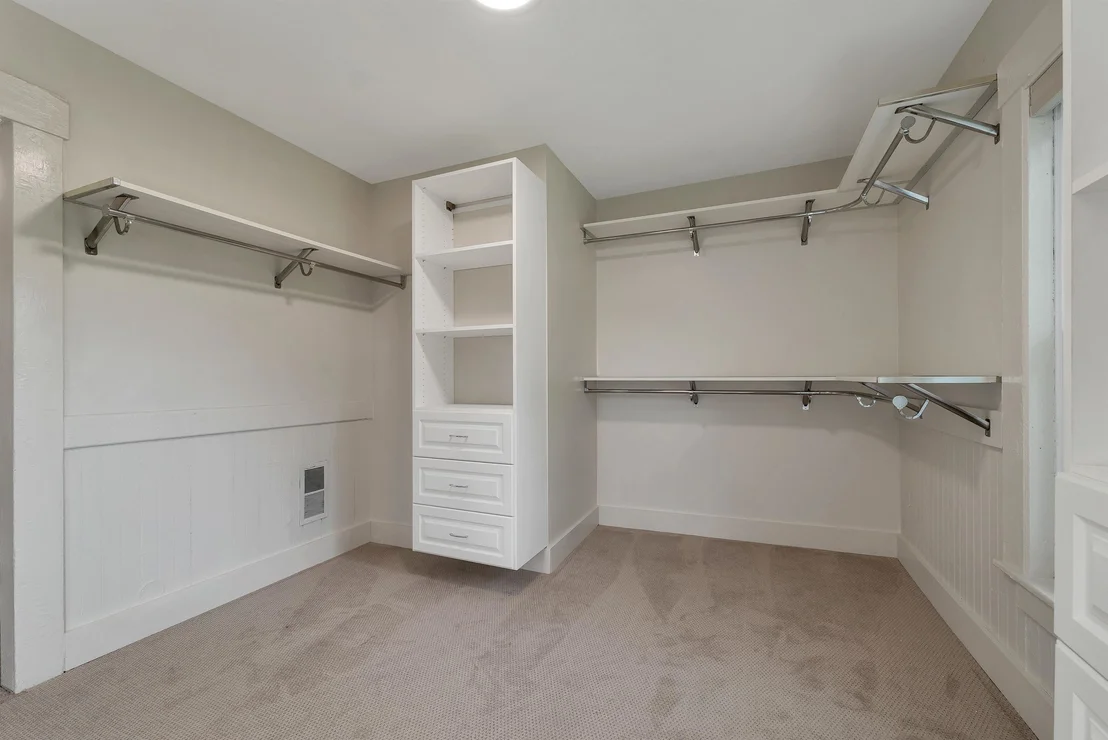 Photo of 33 Spruce