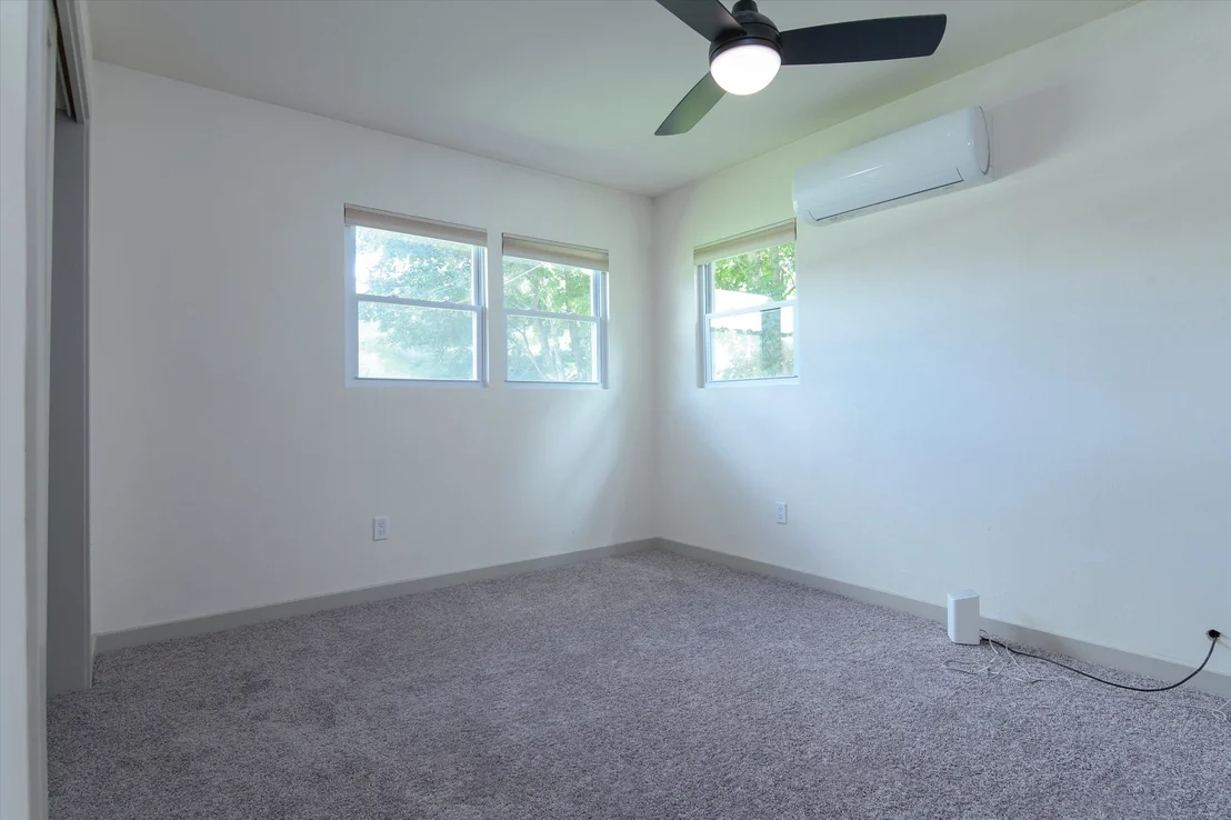 Photo of 1141 Burgess