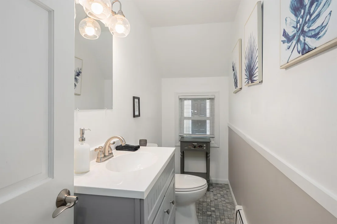 Photo of 10 Lakeview