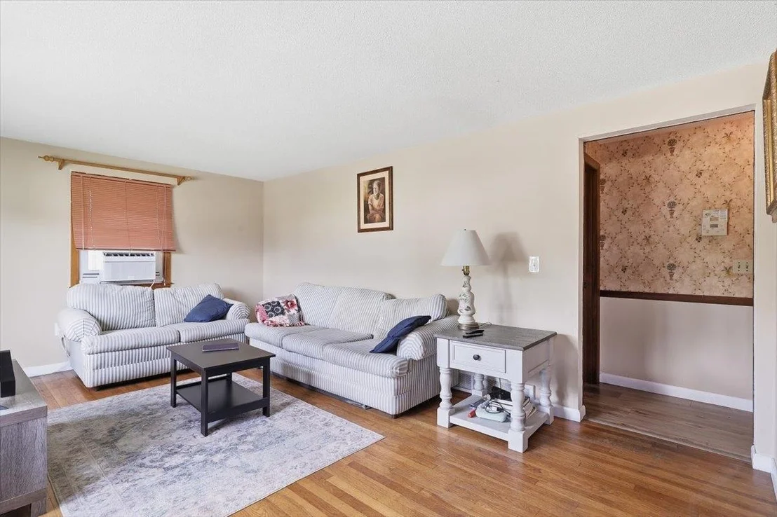 Photo of 7 Hideaway