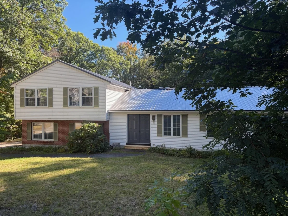 Photo of 53 Oak Knoll