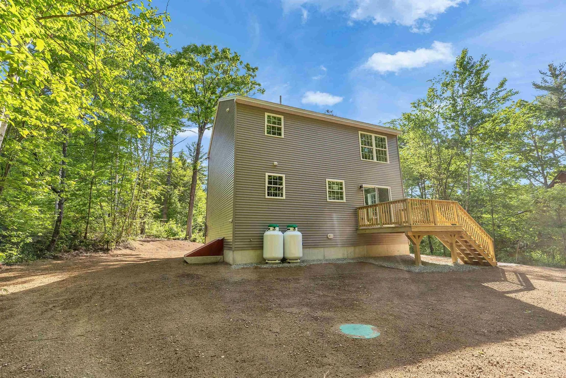 Photo of 32 Deerpoint
