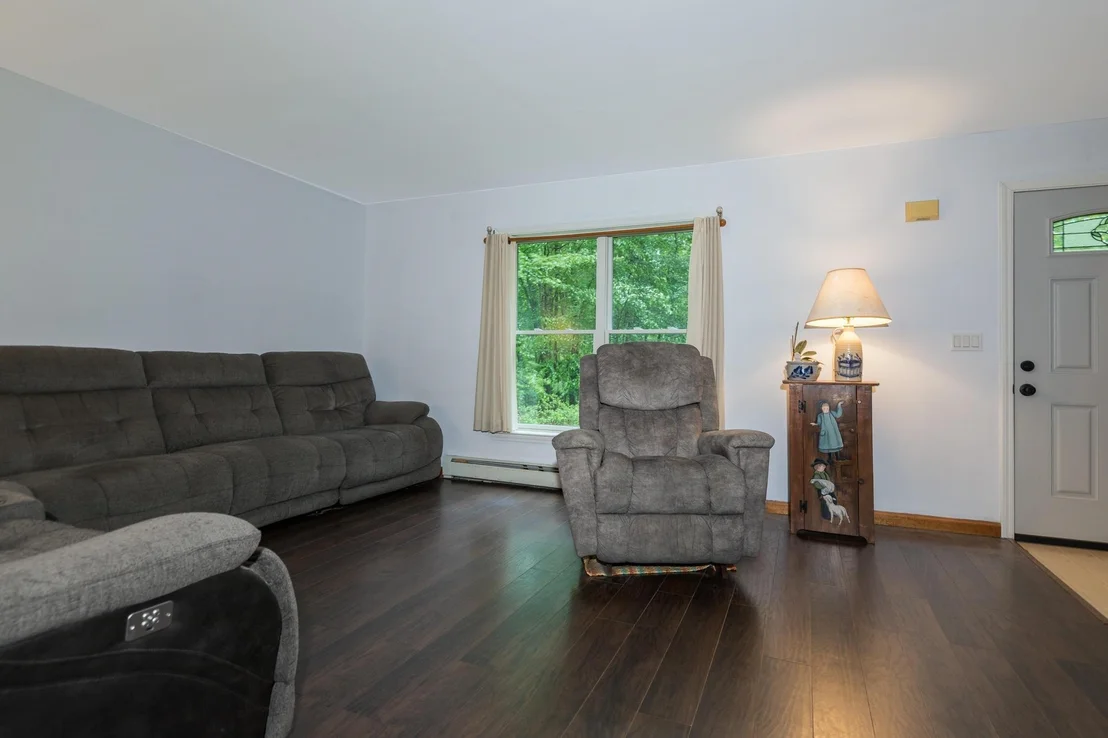 Photo of 19 Glen Hill